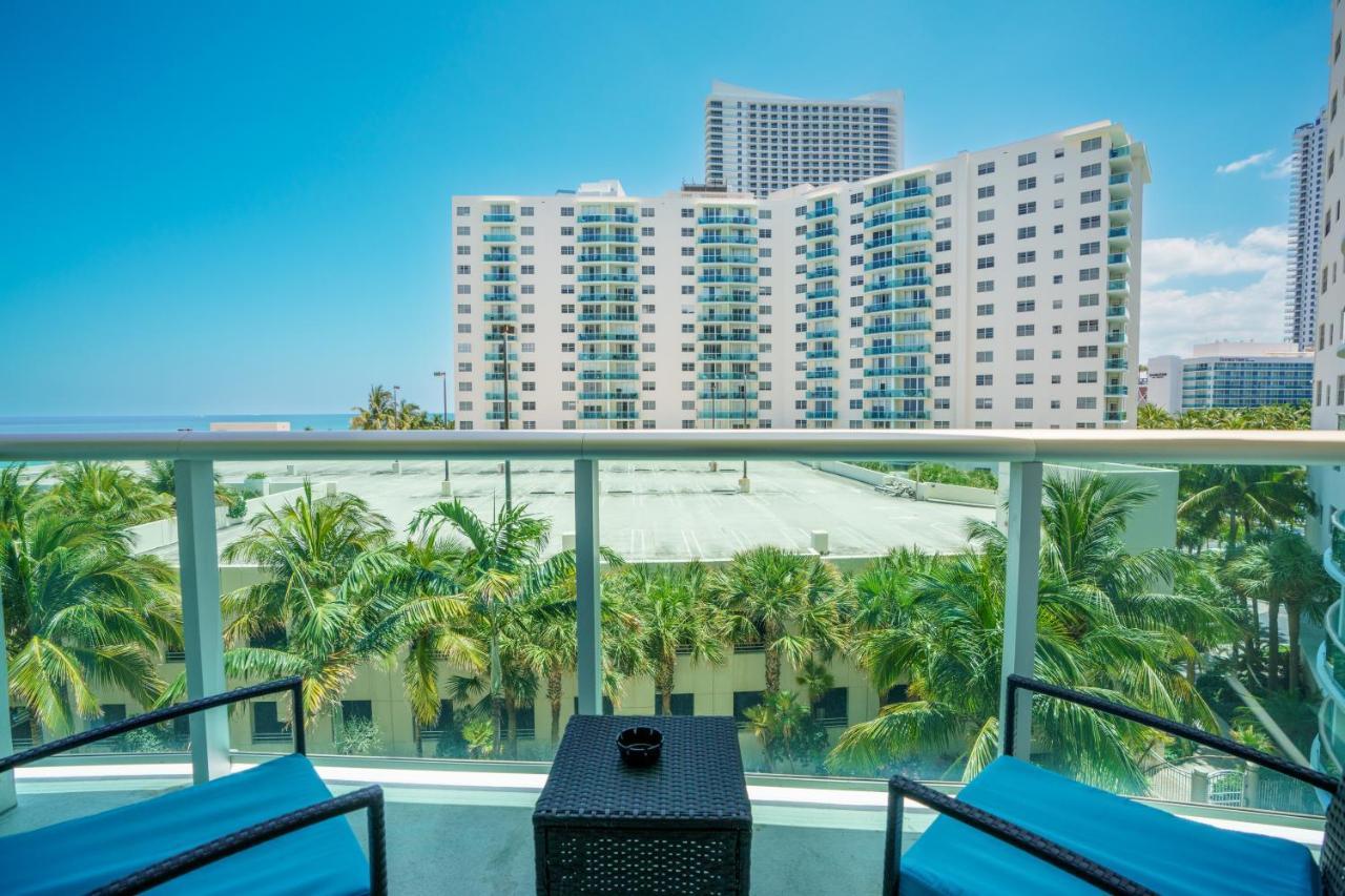 Modern 1 Bdr Oceanview With Direct Beach Access! 할리우드 외부 사진