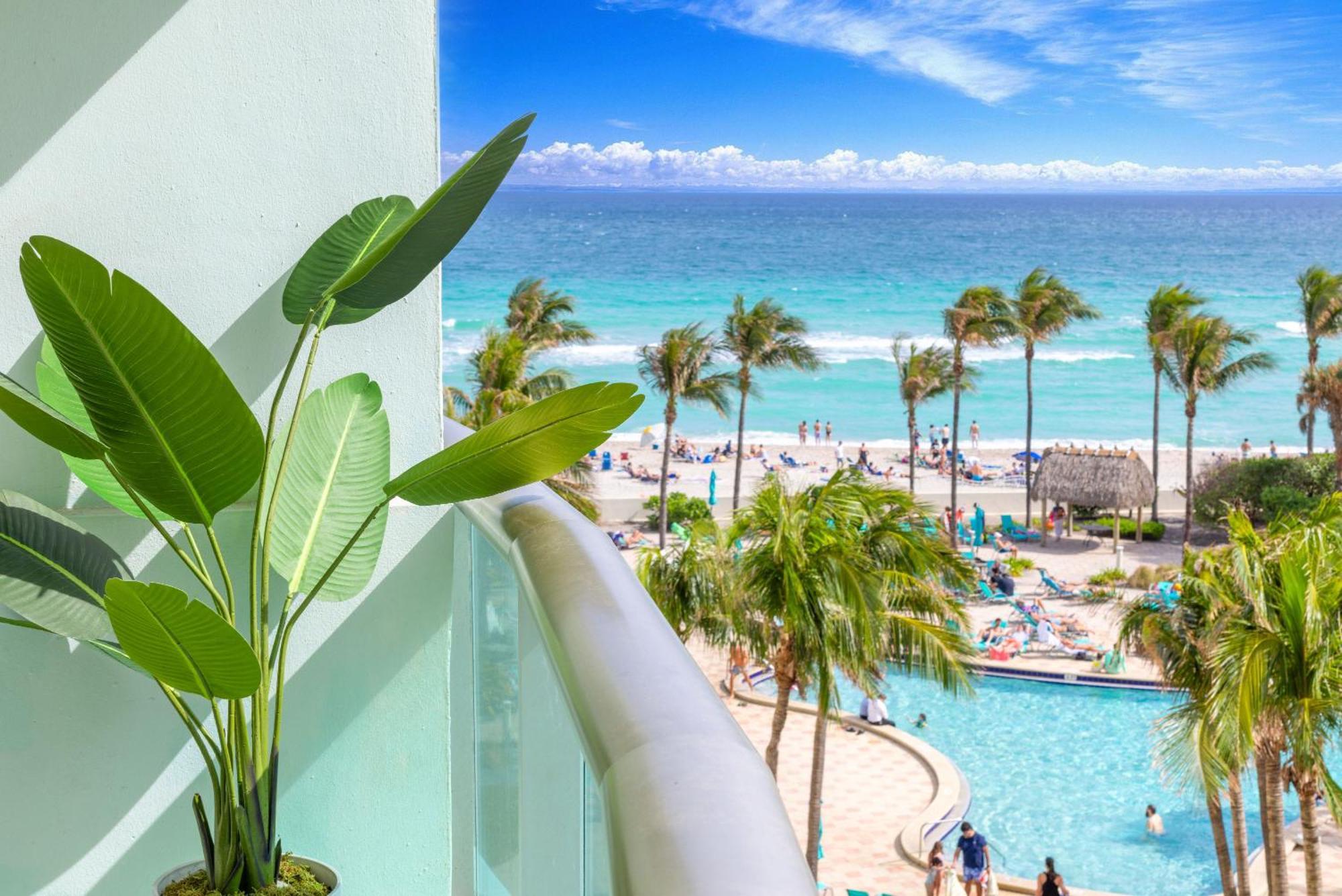 Modern 1 Bdr Oceanview With Direct Beach Access! 할리우드 외부 사진